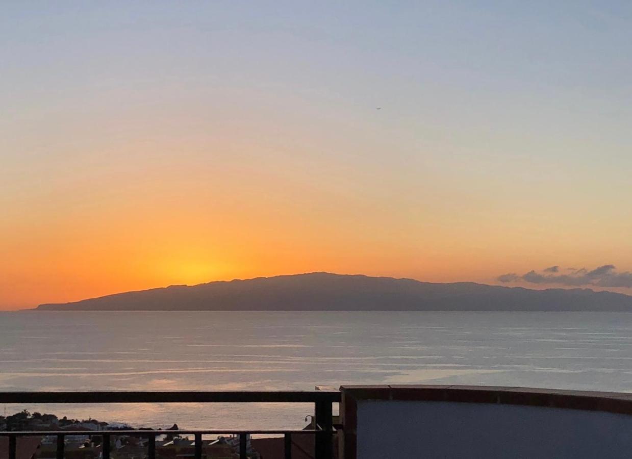 Ferienwohnung Amazing Duplex With Large Terrace And Sea Views Puerto de Santiago  Exterior foto